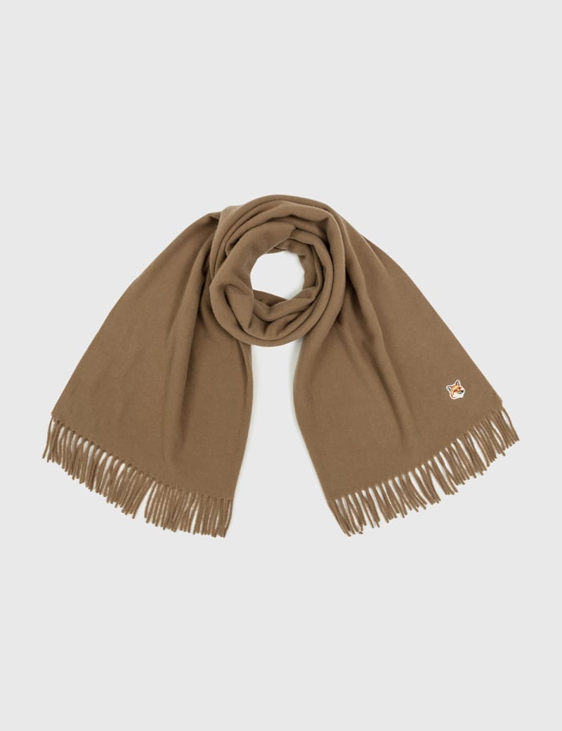 Maison Kitsuné - Small Fox Head Wool Scarf | HBX - HYPEBEAST 為您