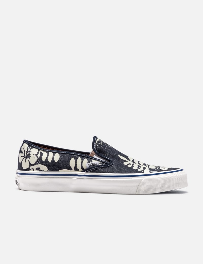 Vans anaheim cheap slip on black