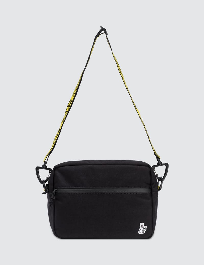 #FR2 月　ショルダーバッグ FR2 - Middle Shoulder Bag | HBX