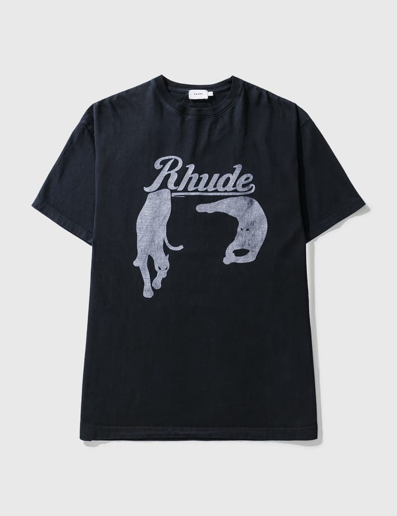 【関税込み】Rhude ブラック 'Rhude' Script Crest Tシャツ ルード - Rhude Script Crest T-Shirt | HBX - ハイプビースト