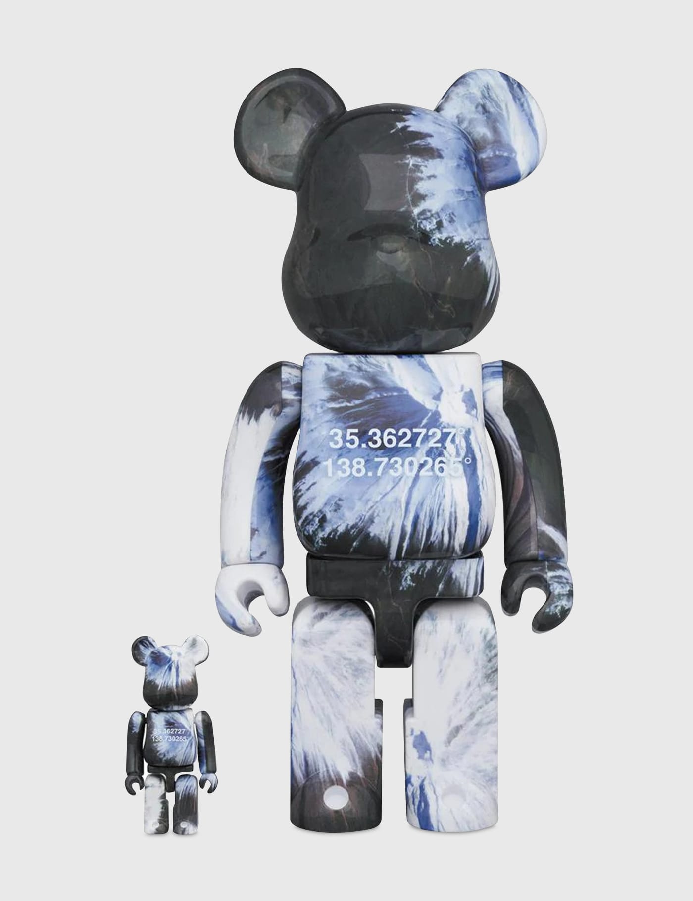 Medicom Toy - BE@RBRICK Benjamin Grant 「OVERVIEW」FUJI 100% and 400% | HBX -  Globally Curated Fashion and Lifestyle by Hypebeast