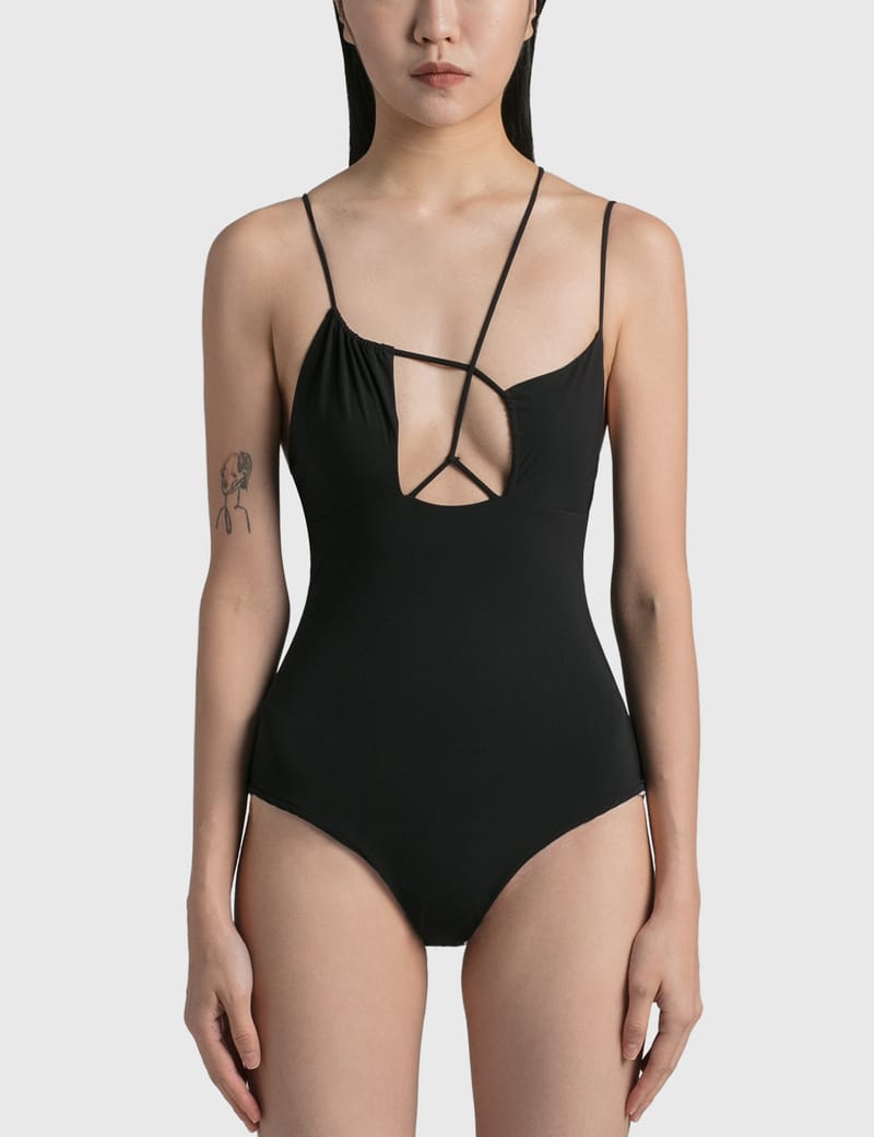 Nensi Dojaka - One Piece Draped Swimsuit | HBX - HYPEBEAST 為您