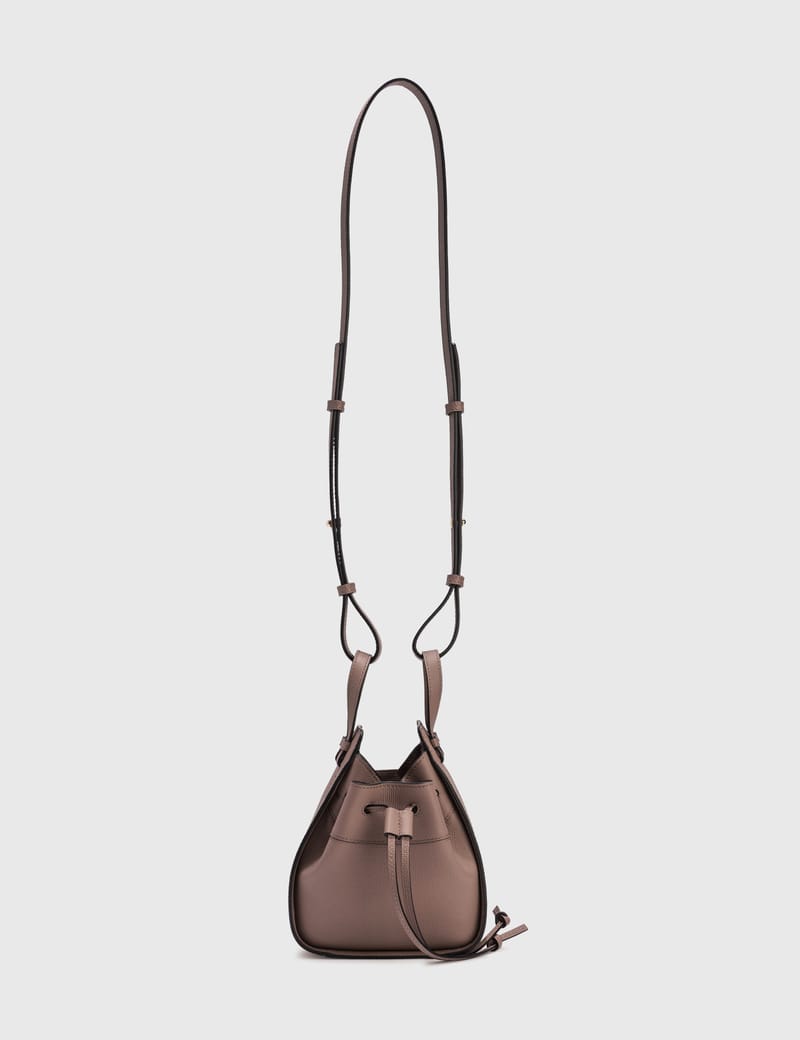 【美品】ロエベ　LOEWE ハンモックミニ　ドローストリングミニ　６ＷＡY ロエベ - ハンモック ドローストリング バッグ ミニ | HBX