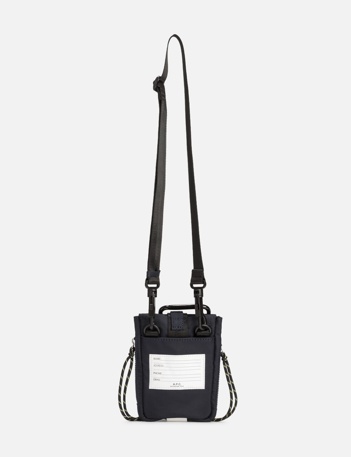 A.P.C. Trek Crossbody Pouch HBX HYPEBEAST 為您搜羅全球潮流時尚品牌