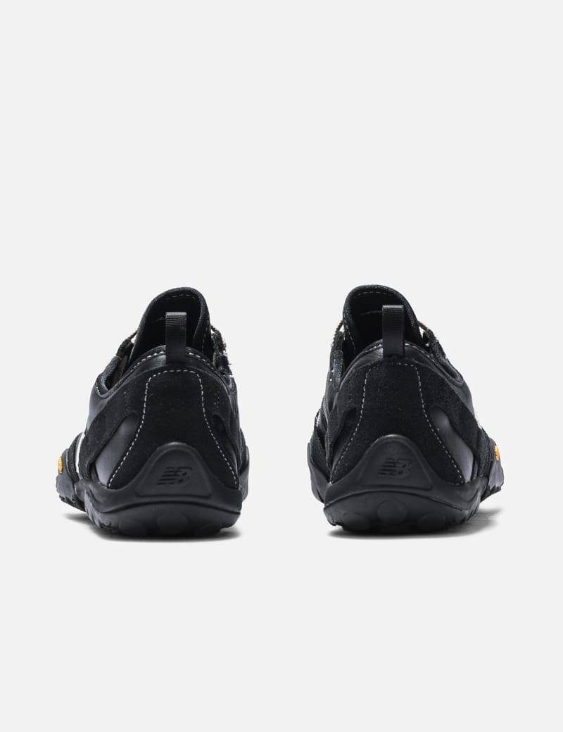 New Balance MT10 - Ultra-light leather sneaker with Vibram® grip