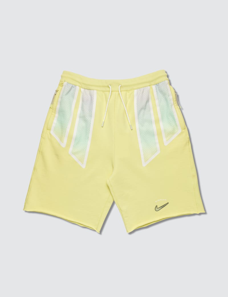 NIKE - レア！PIGALLE ballaholic Stretch Zip Shorts NIKE - レア！PIGALLE ballaholic Stretch Zip Shortsの通販 by