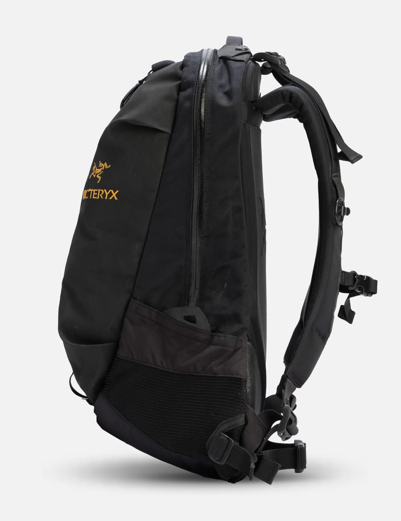 Arc'teryx ARRO 22L Backpack - Pre-owned, fair condition, black