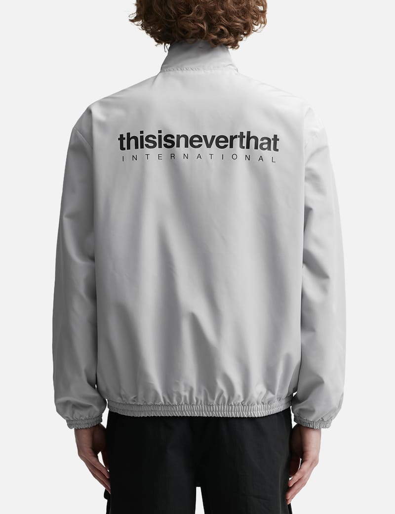 thisisneverthat® - INTL. チーム ジャケット | HBX - ハイプビースト 