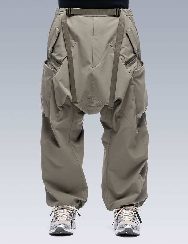 P30a Wide-leg Schoeller® 3xdry® Dryskin™ Cargo Trousers In Green