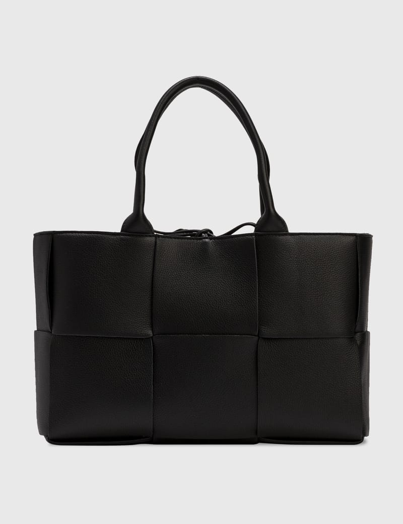 直営 Bottega Veneta アルコ ミニ ショルダーバッグ ブラック ボッテガヴェネタ(BOTTEGA VENETA)ボッテガヴェネタ ミニ アルコ