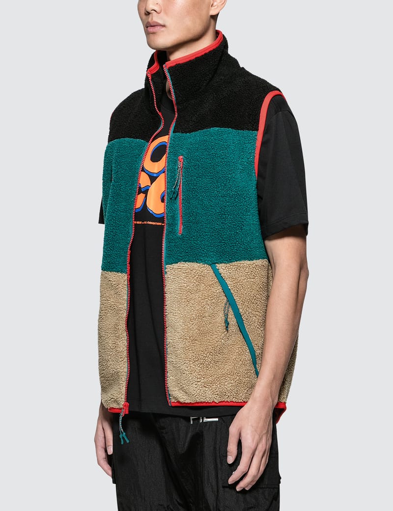 Nike - M Nsw Acg Vest | HBX - Globally Curated Fashion and