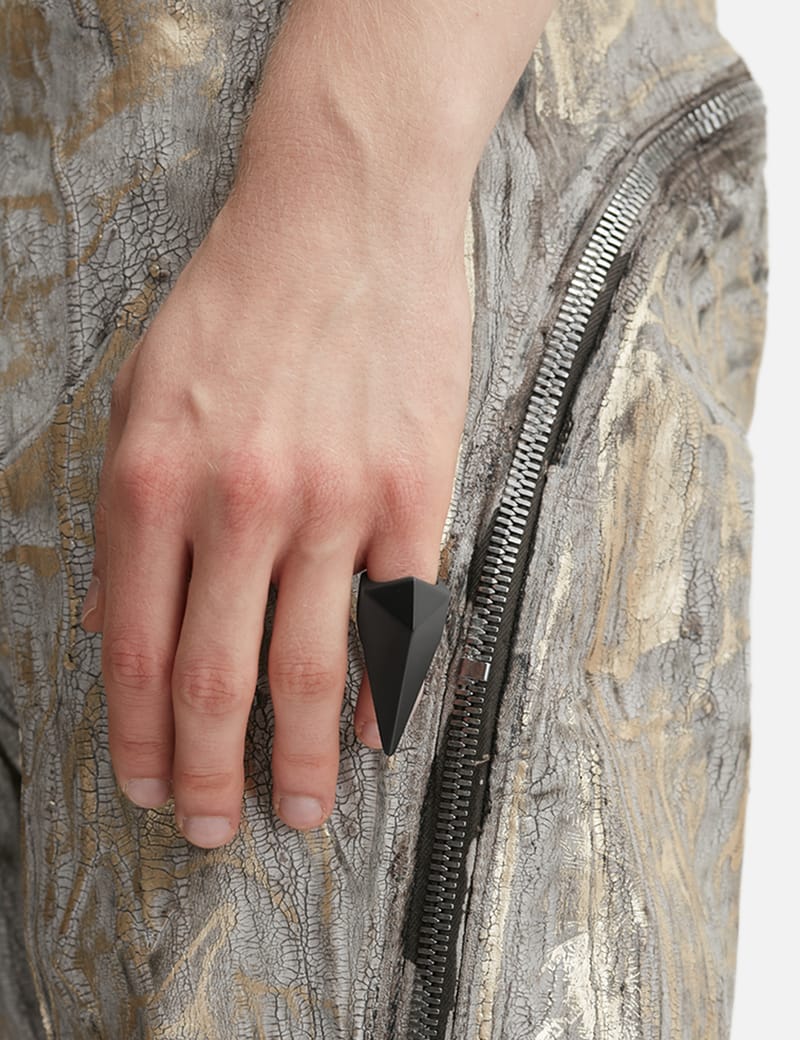 Rick Owens - PYRAMID RING | HBX - Globally Curated Fashion
