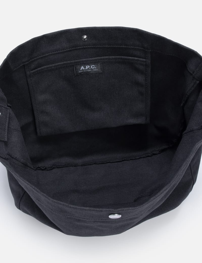 A.P.C. - BESACE JOURNAL | HBX - HYPEBEAST 為您搜羅全球潮流