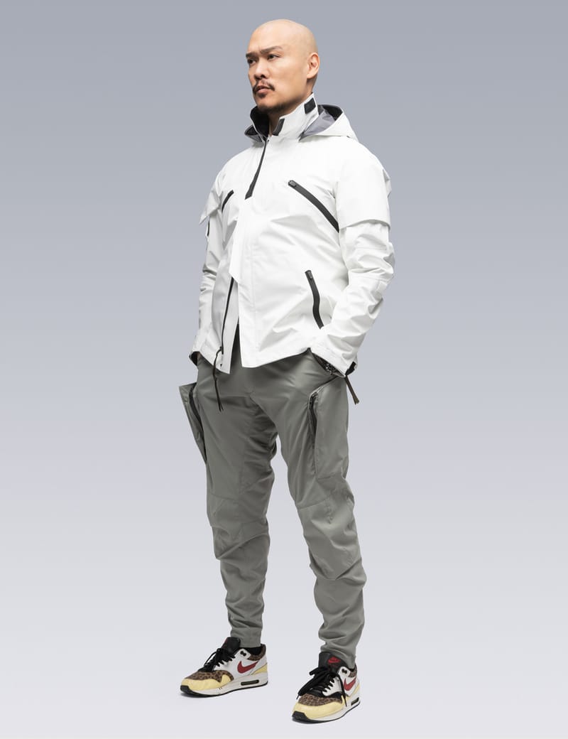 ジャケット・アウター ACRONYM 3L GORE-TEX PRO INTEROPS JACKET ACRONYM 23AW 3L Gore-Tex Pro Interops Jacket (J115-GT) | HUES 福岡