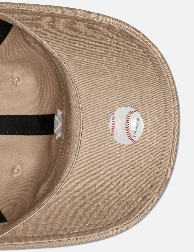 New Era - New York Yankees CASUAL CLASSIC ESSENTIAL Cap | HBX