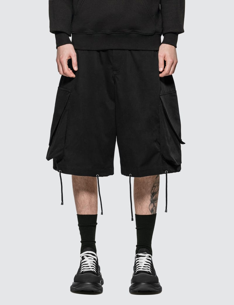 JW Anderson - Oversized Drawstring Cargo Shorts | HBX