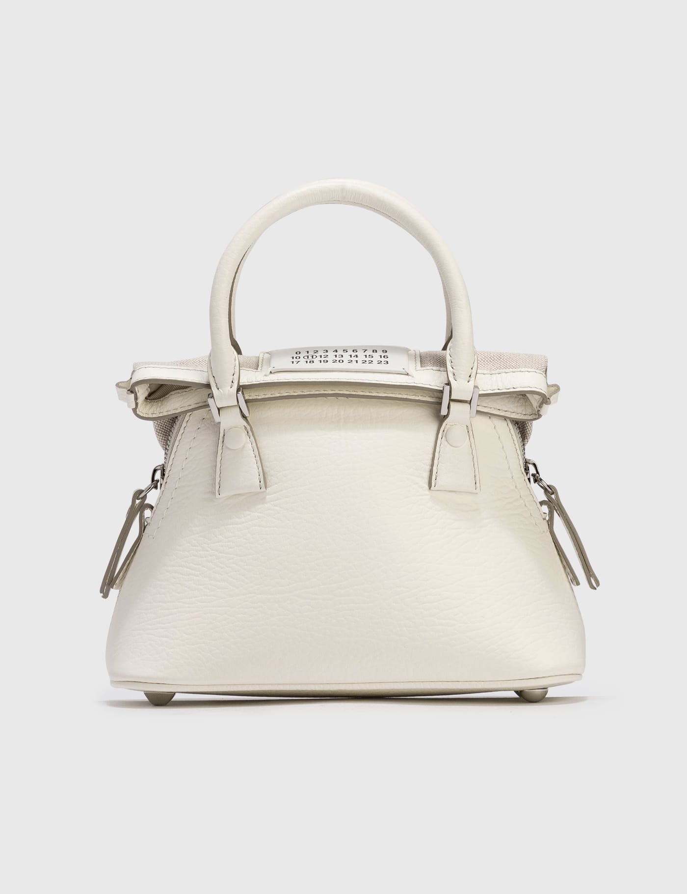Maison Margiela - 5ac Micro Bag | HBX - HYPEBEAST 為您搜羅全球潮流時尚品牌