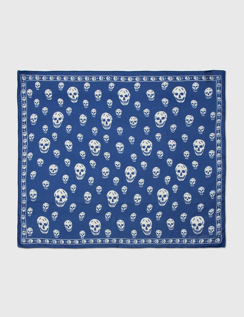 小物 Alexander McQueen Blue Skull Silk Stall Alexander McQueen Blue Silk Chiffon Sheer Crying Skull Scarf