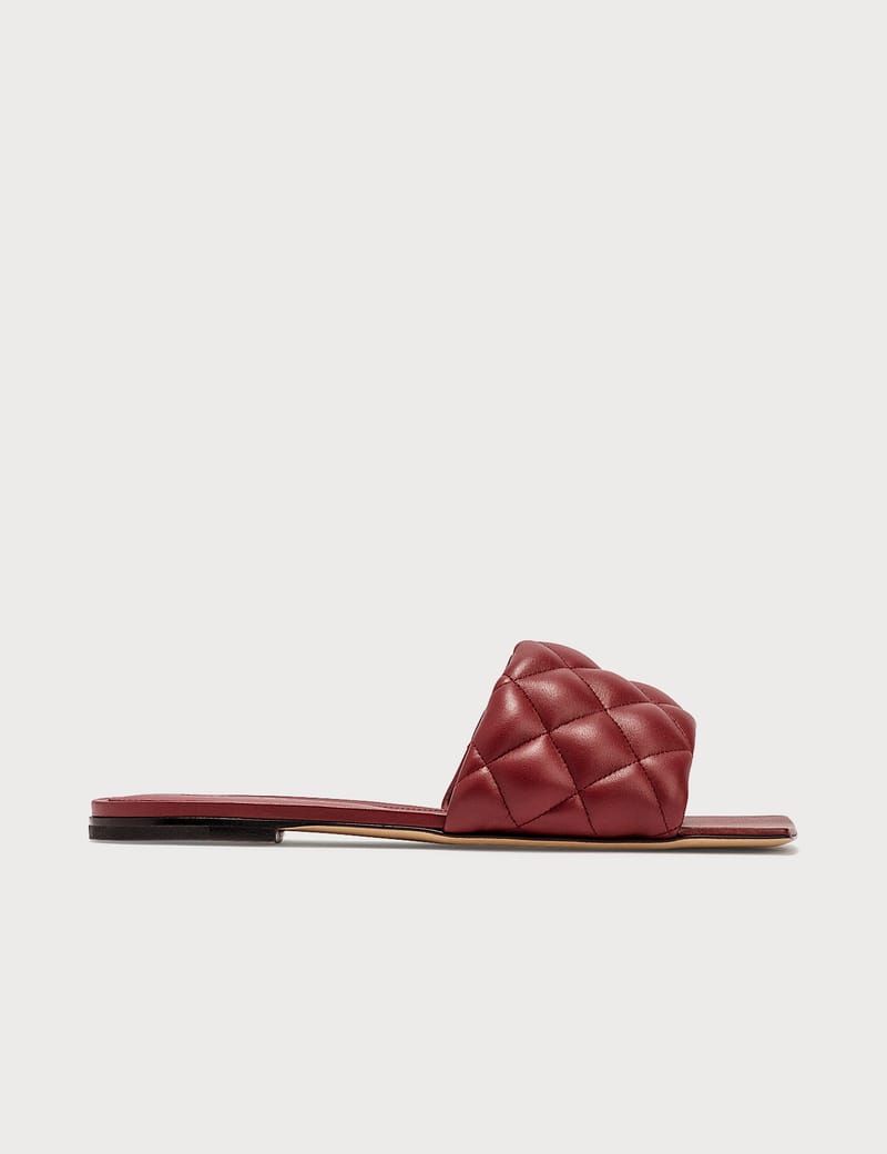 サンダル・ミュール BOTTEGA VENETA Women Sandals 827612 V3H902240 Red Bottega Veneta® Women's Riva Mule in Barolo. Shop online now.