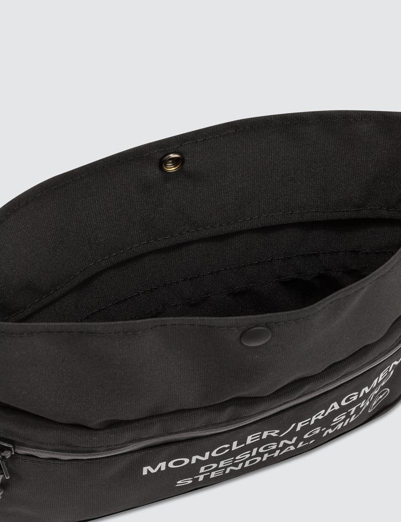 MONCLER GENIUS 22AW × FRAGMENT Sacoche Moncler Genius - Moncler Genius X Fragment Design Sacoche | HBX
