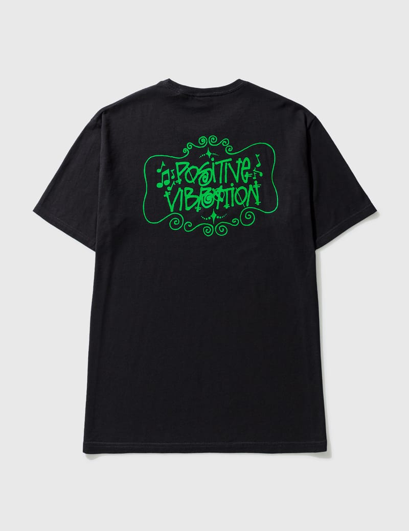 Stüssy - Positive Vibration Tシャツ | HBX - ハイプビースト