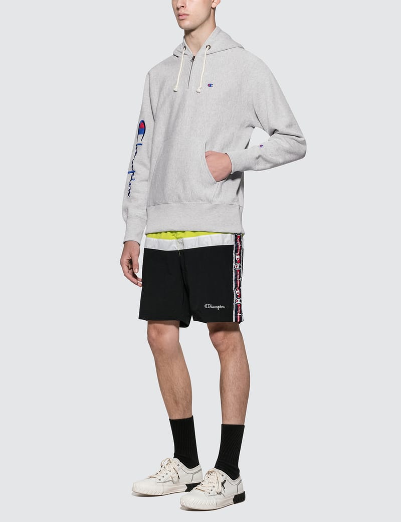 Champion sweater logo outlet 60