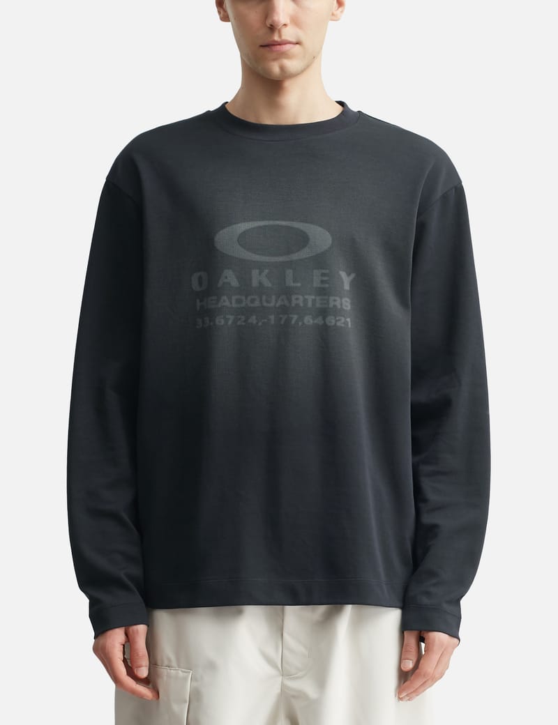 Oakley Illusion Long Sleeve T-Shirt - Soft cotton fleece, loose