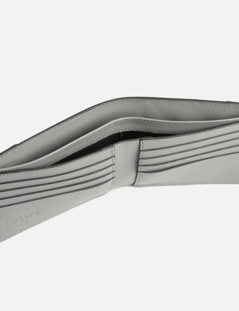 １点限り！累積売上総額第１位！【LOEWE】LINEN BIFOLD WALLET Loewe - Puzzle Bifold Wallet | HBX - HYPEBEAST 為您搜羅全球