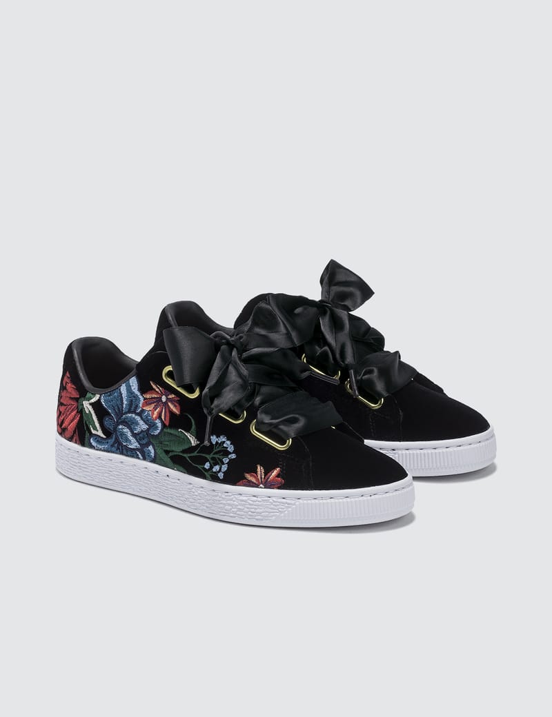 Puma basket heart hyper on sale embroidery