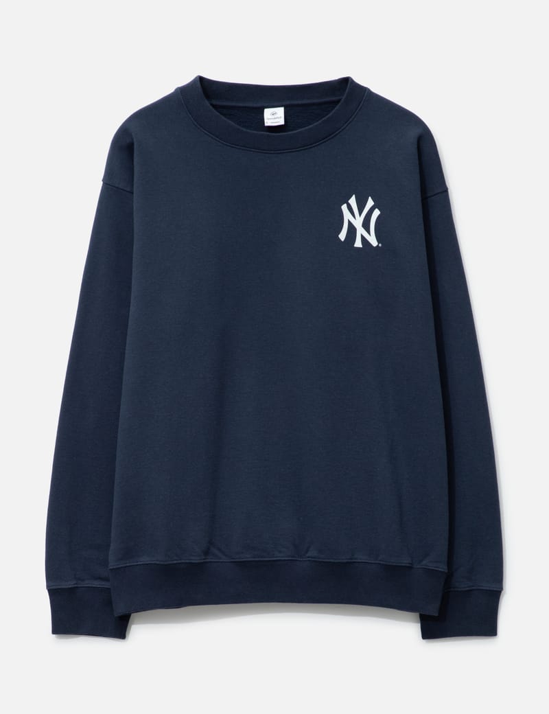 ★Sporty & Rich★ Fitness Motion Crew Neck Sweatshirt  Sporty & Rich Sporty Rich Fitness Motion Crew Neck