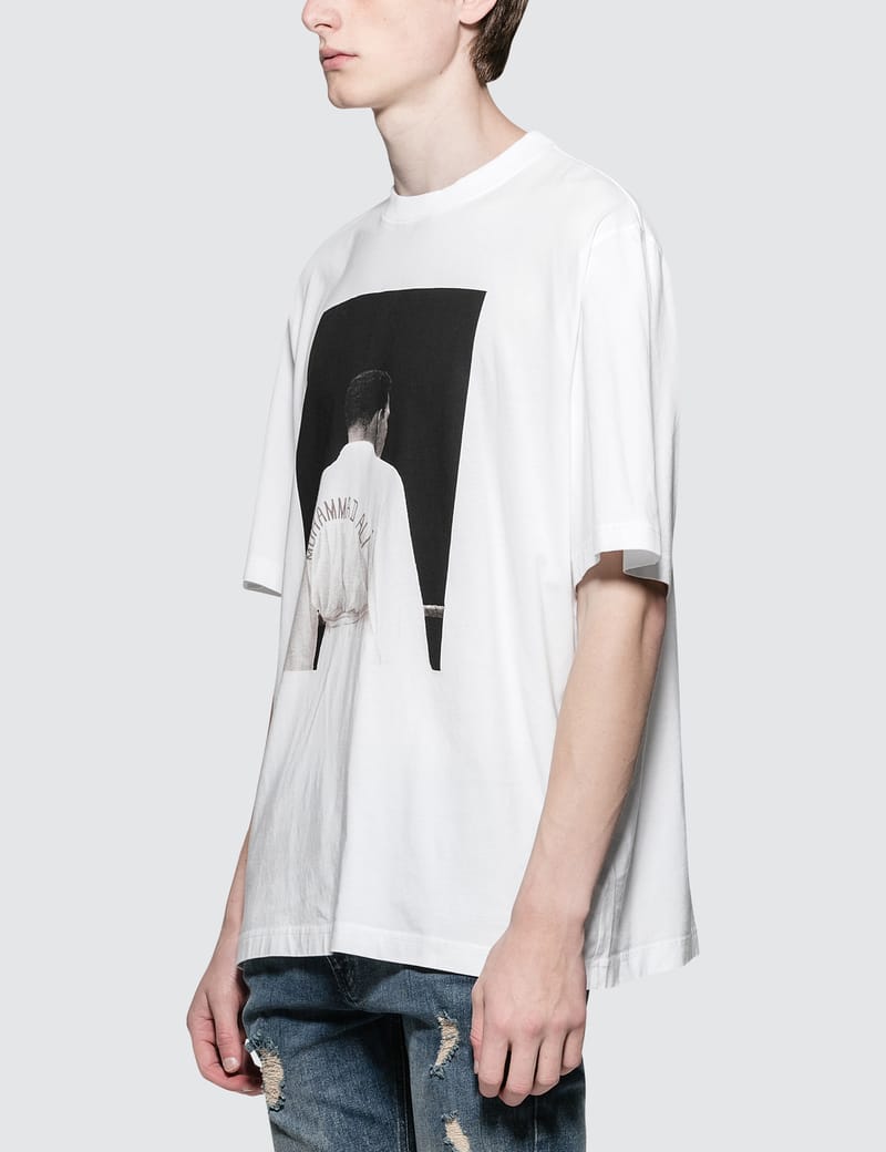 Marcelo Burlon - Ali Back S/S T-Shirt | HBX - Globally Curated