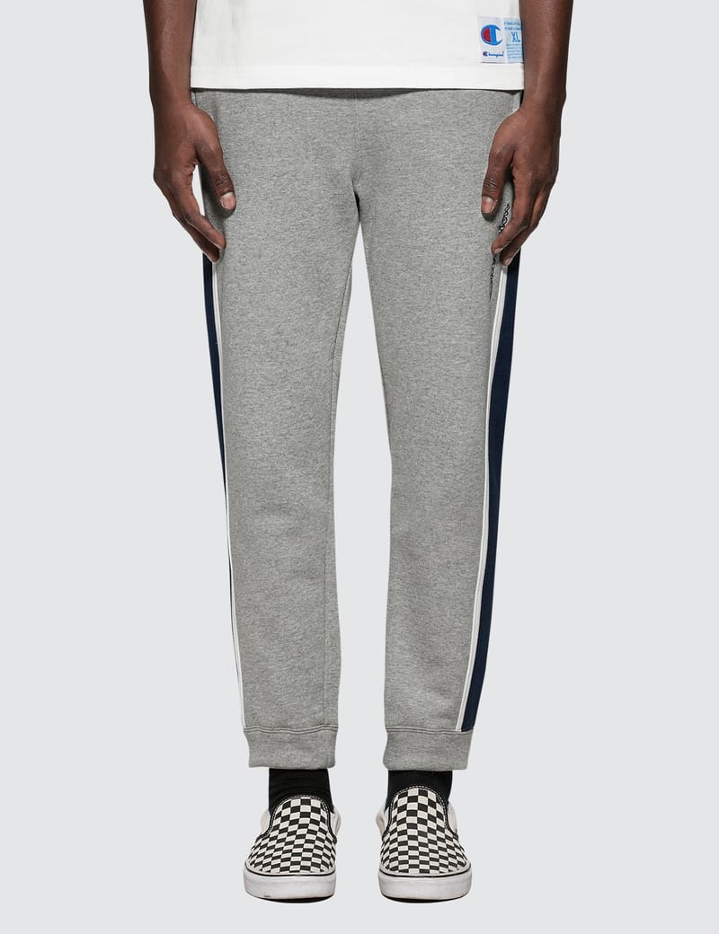 Champion hotsell sweatpants hypebeast