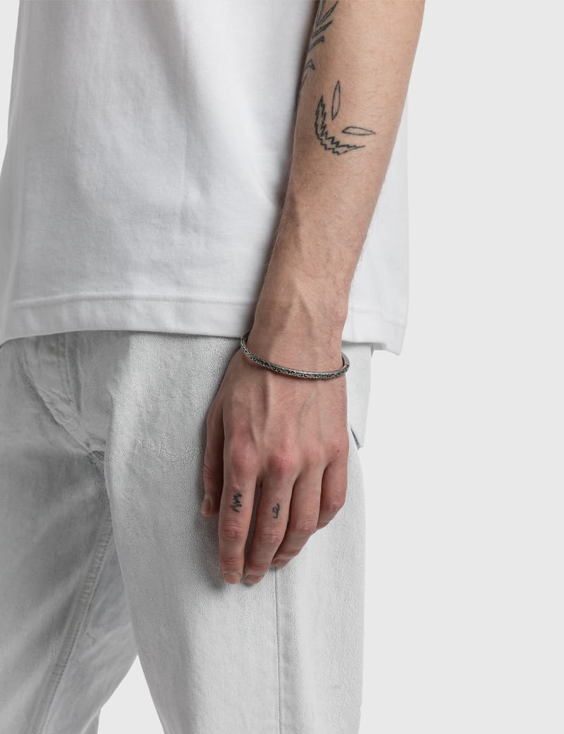 メゾン マルジェラ - エングレーブドカフブレスレット | HBX