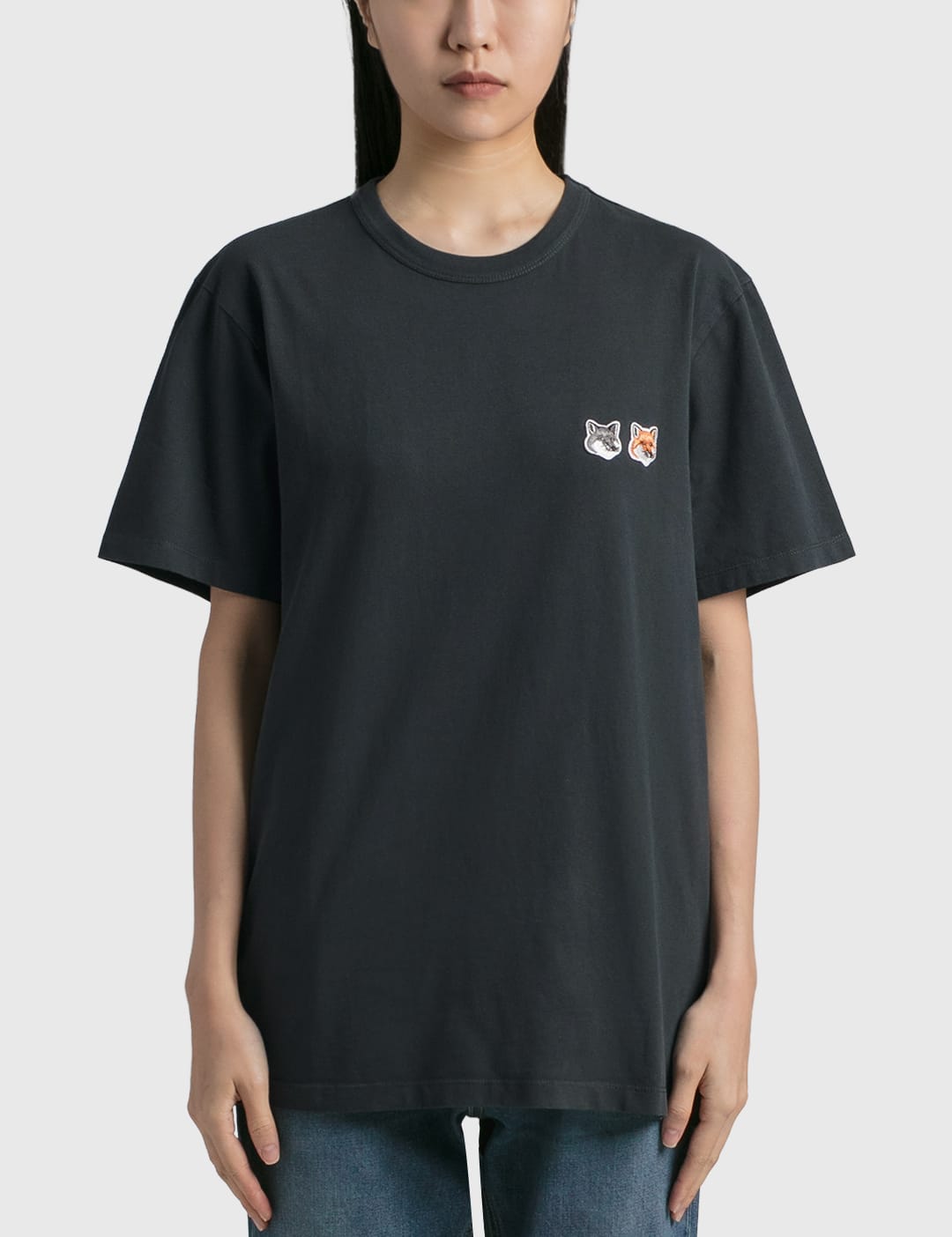 Maison Kitsuné - Double Fox Head Patch Classic T-shirt | HBX - Globally  Curated Fashion and Lifestyle by Hypebeast