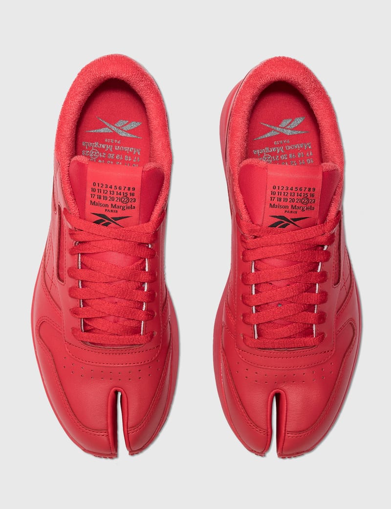 MAISON MARGIELA x REEBOK レディーススニーカー レッド Maison Margiela x Reebok Classic Leather Tabi Decortique Low