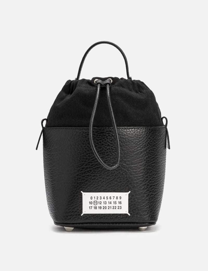 MAISON MARGIELA バッグ S56WG0164 P4348 5AC BUCKET MINI Maison Margiela Small 5AC Bucket Bag | Neutrals | FARFETCH