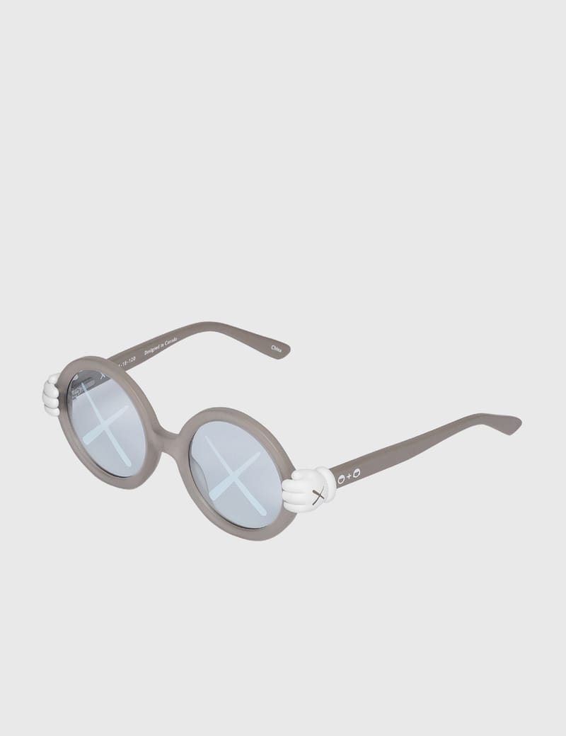 KAWS - KAWS SONS + DAUGHTERS SUNGLASSES | HBX - Globally Curated