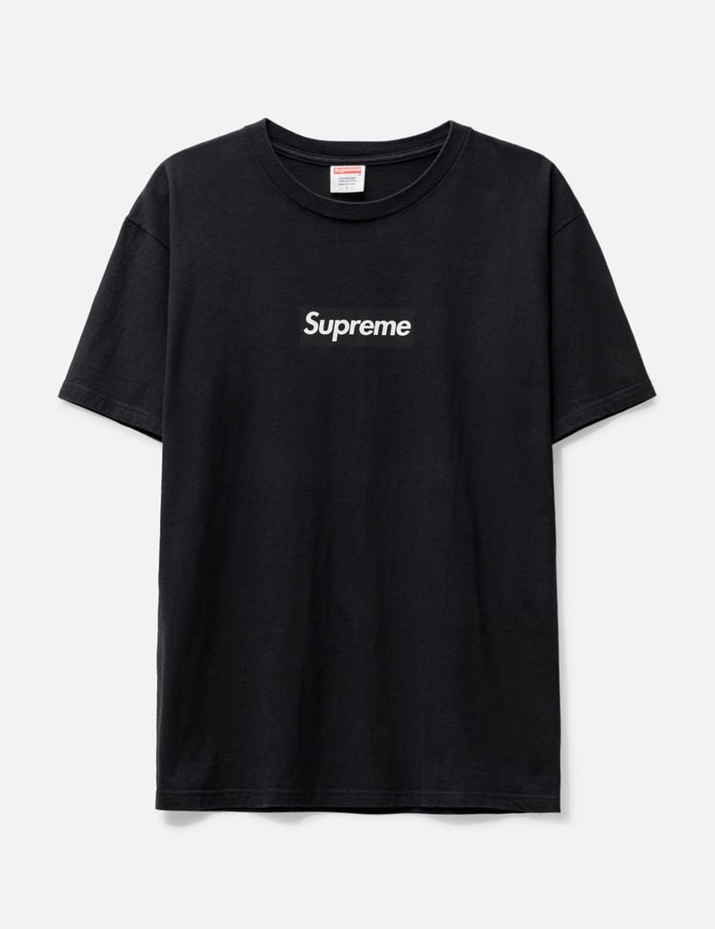 Supreme - SUPREME FRIENDS AND FAMILY BLACK ON BLACK BOX LOGO T-SHIRT | HBX  - ハイプビースト(Hypebeast)が厳選したグローバルファッションu0026ライフスタイル