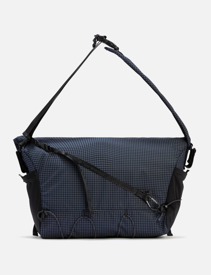 and wander Ocean Rip Messenger Bag - Durable recycled nylon