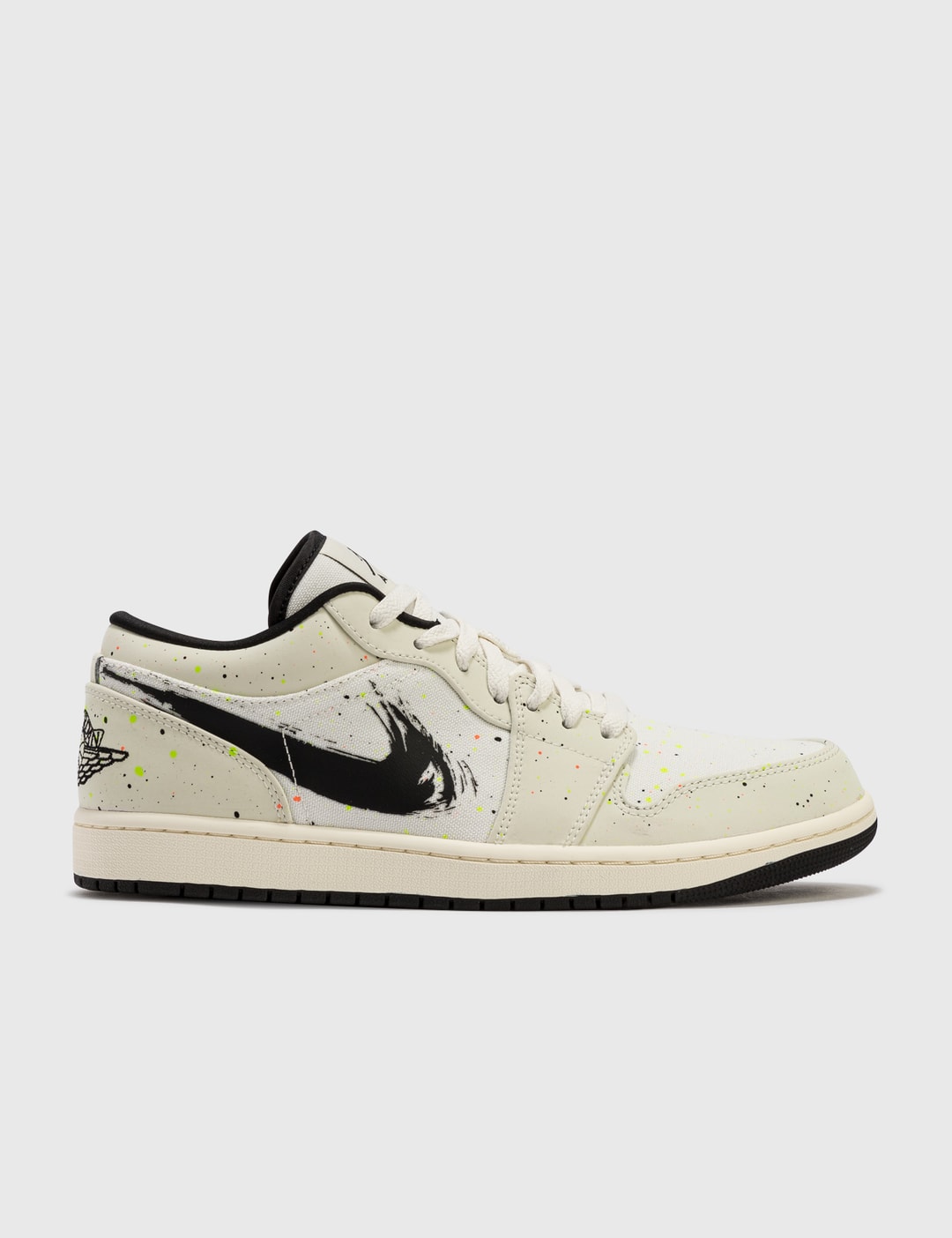 nike jordan 1 low beige