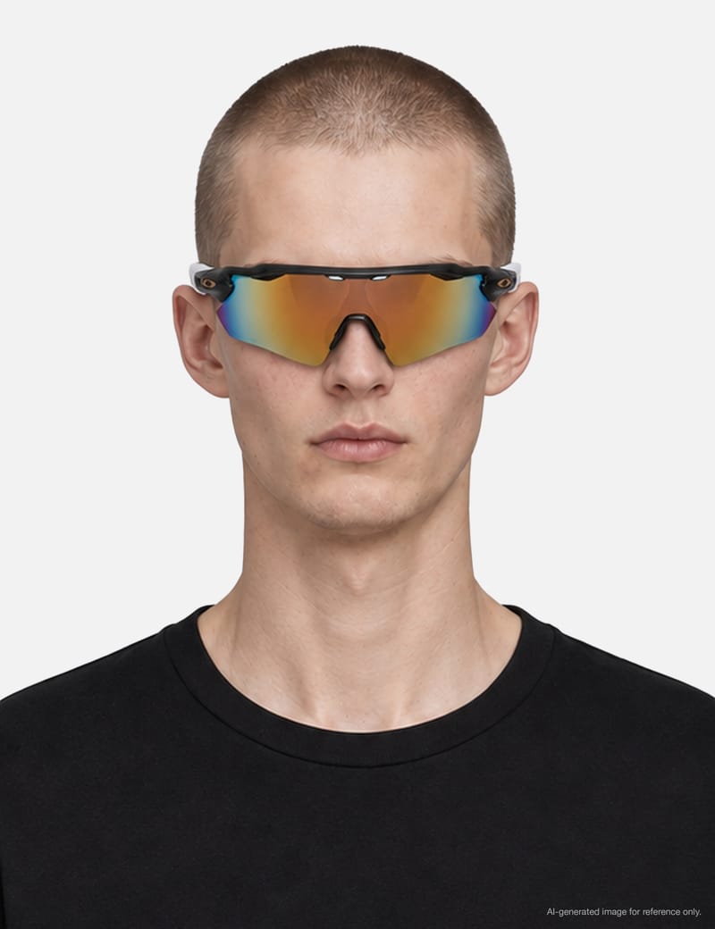 Oakley Radar® EV Path® - 軽量フレームとPrizm™レンズ搭載の高性能