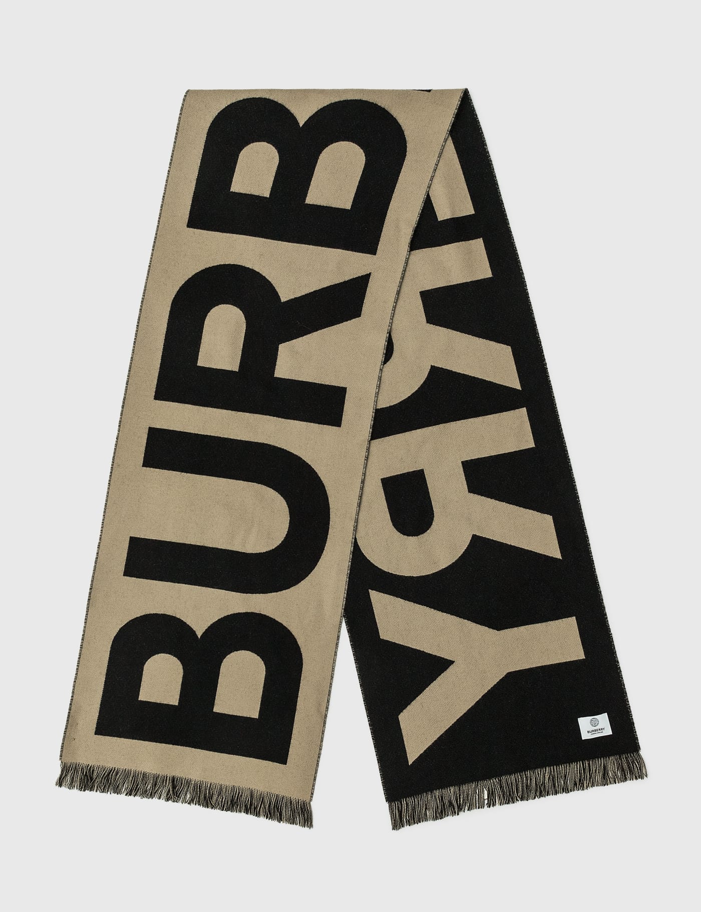 Burberry - ロゴ ウール ジャカード スカーフ | HBX -  ハイプビースト(Hypebeast)が厳選したグローバルファッション&ライフスタイル