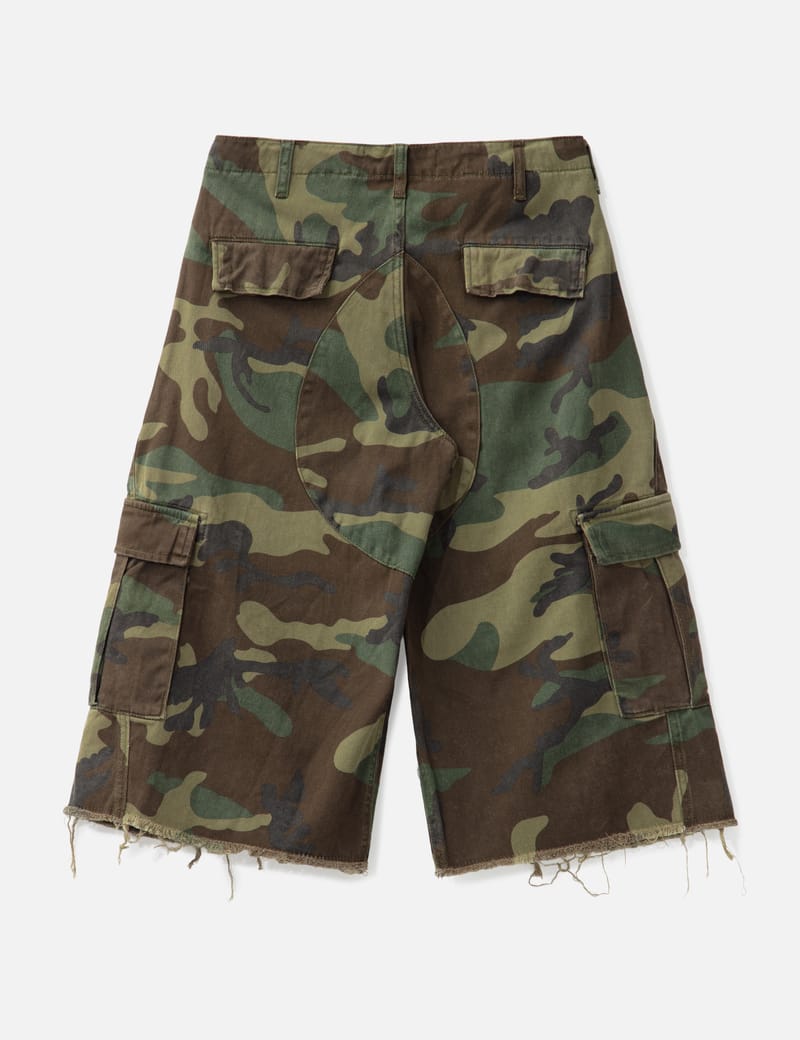 Basketcase Tracker Camo Shorts - コットン製カモ柄ショーツ。ボタン