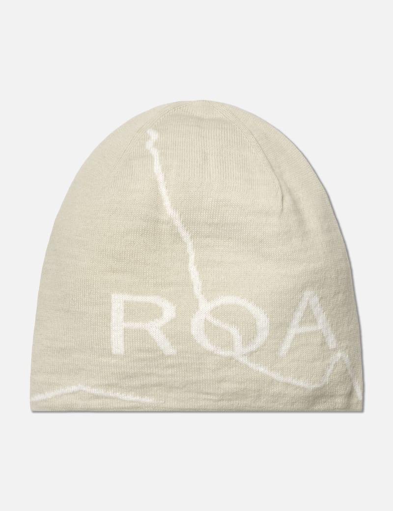 ROA Logo Wool Beanie - Merino blend warmth with moisture-wicking