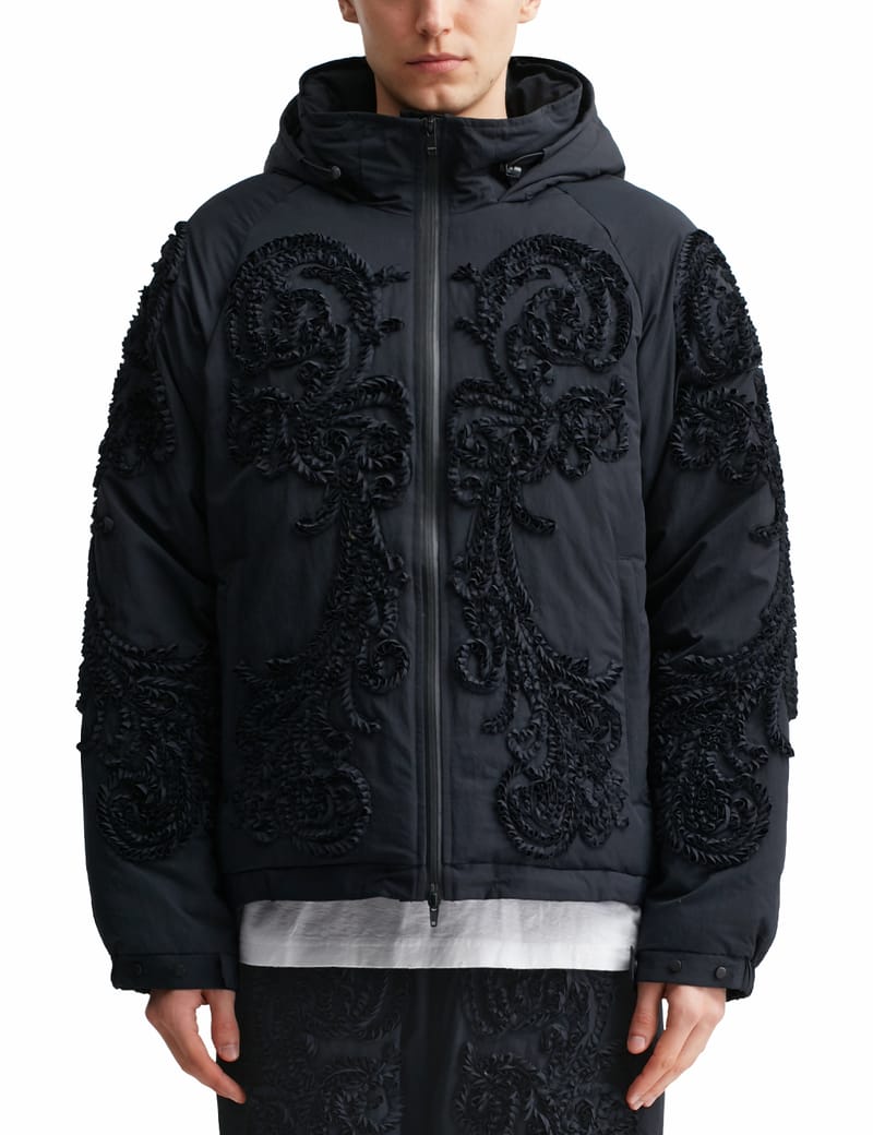 TAAKK Sculpture Down Jacket | 머스트잇