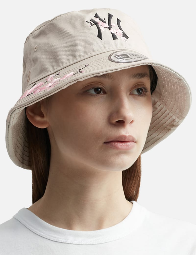 Supreme yankees shop bucket hat