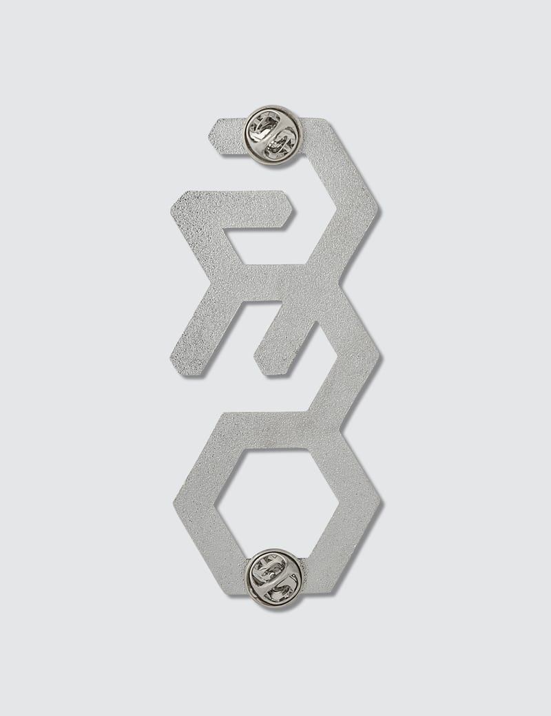 【日本限定モデル】 Raf Simons - Set Of 5 Pins | HBX - Globally Curated Fashion 小物
