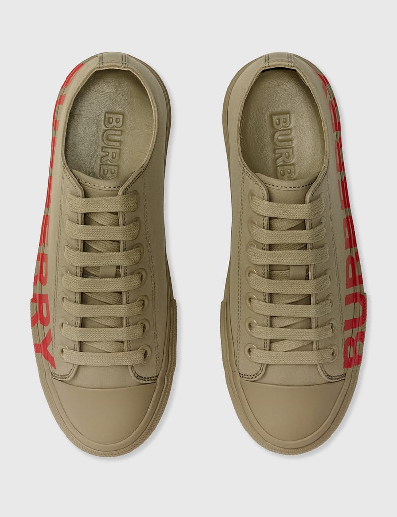 Burberry 2024 gabardine sneakers