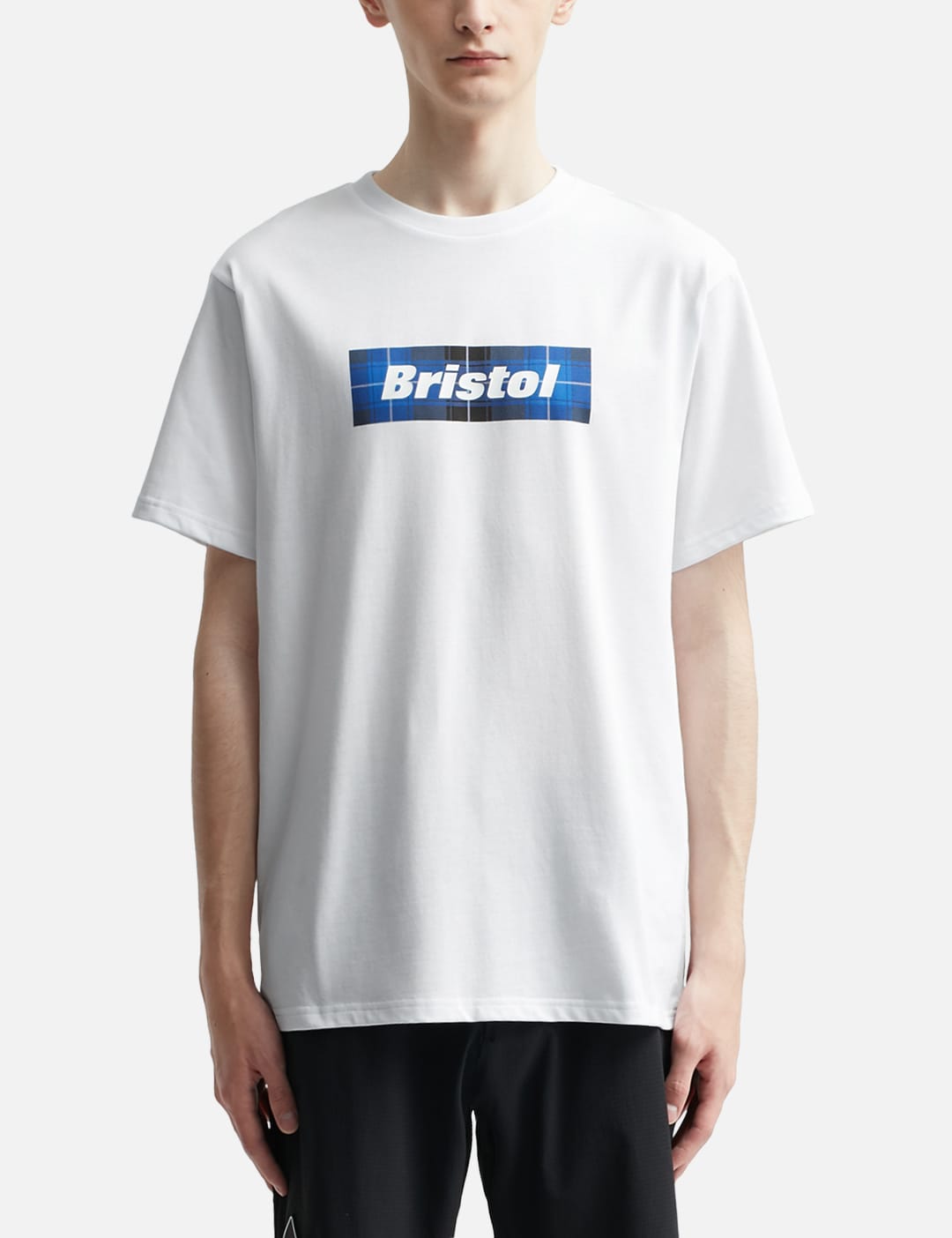 F.C. Real Bristol - Box Logo T-Shirt | HBX - HYPEBEAST 為您搜羅 