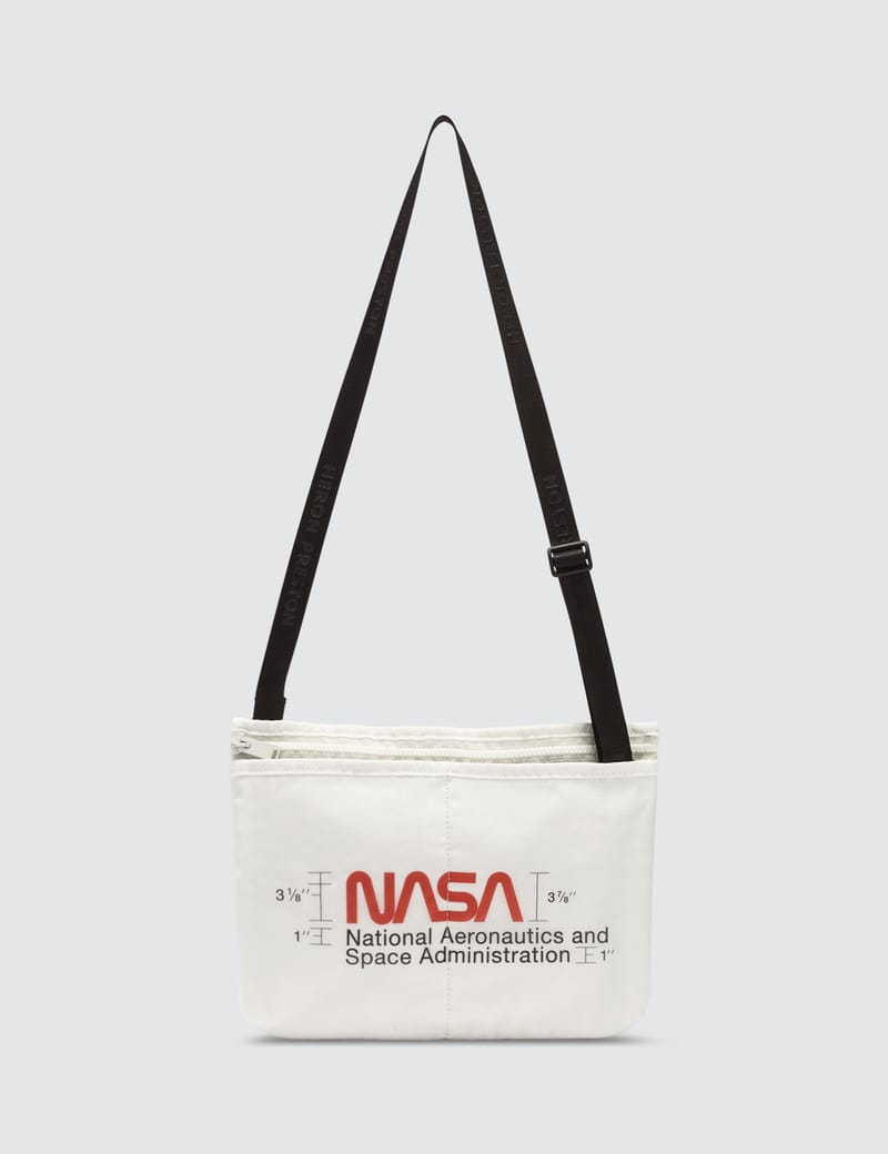 HERON PRESTON® - NASA Messanger Bag | HBX - ハイプビースト